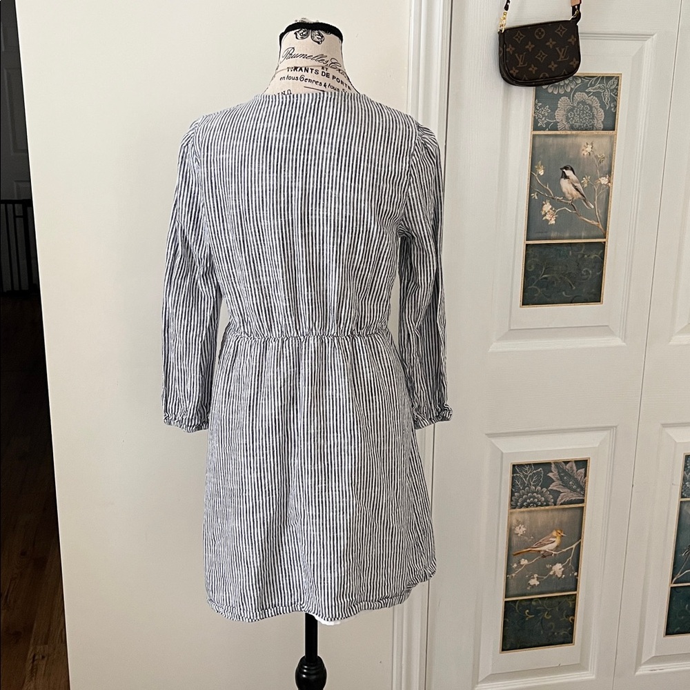 Old Navy Blue & White Striped Long Sleeve V-Neck Dress - Picture 5 of 13